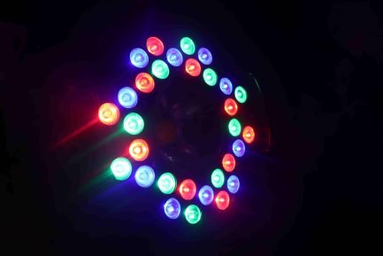 Par LED 30 LED RGB da 1W Con Luce COB calda centrale 30w prodotto usato B-stock - immagine 6